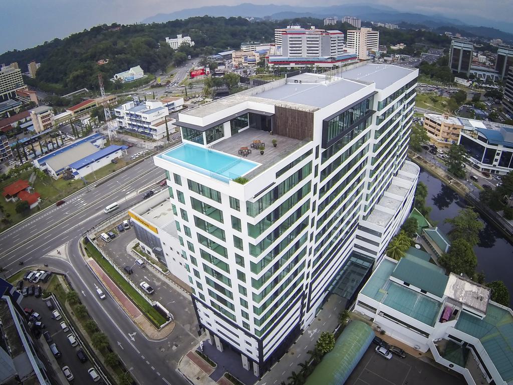 Sky Hotel Kota Kinabalu Exteriör bild