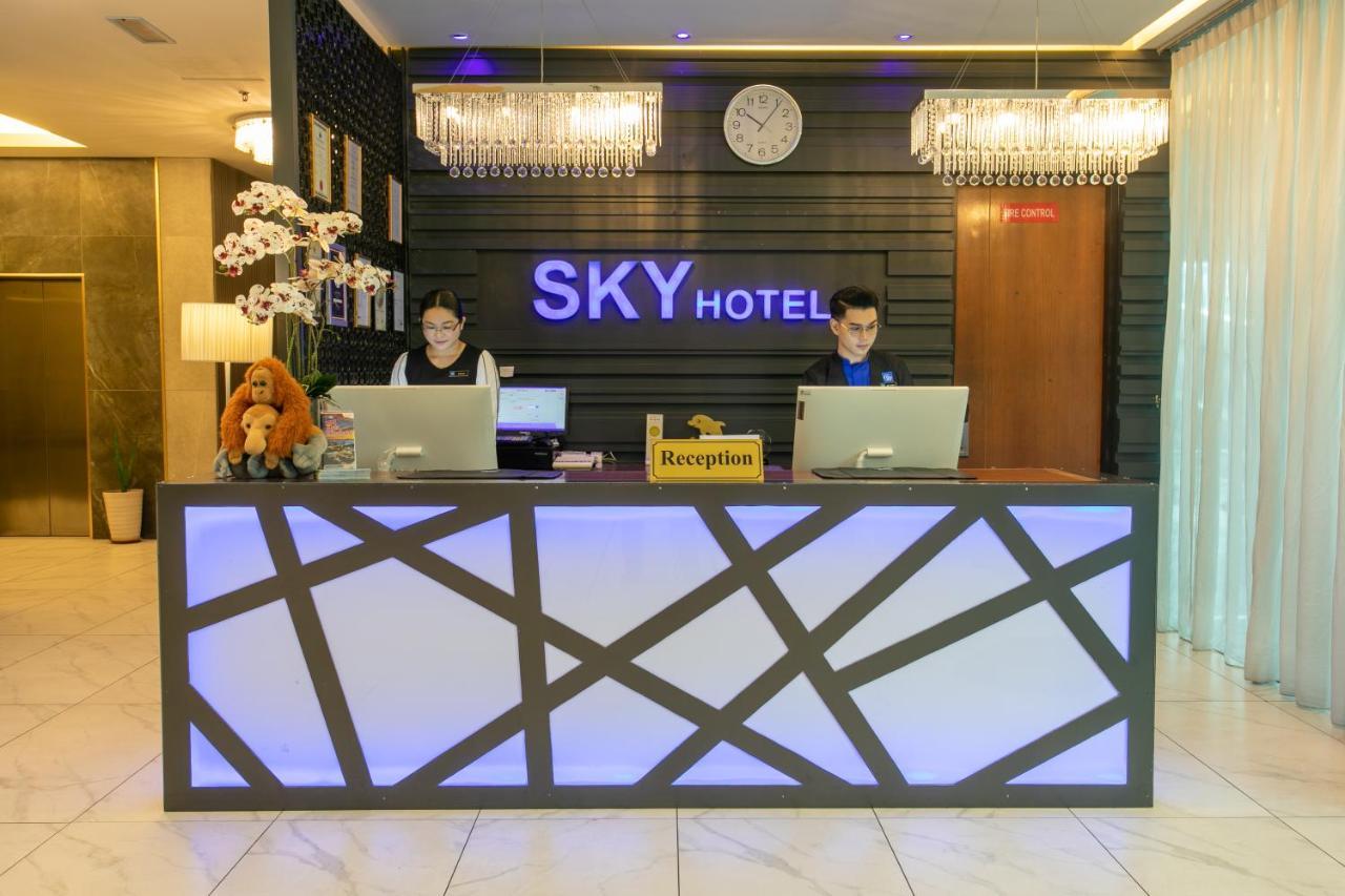 Sky Hotel Kota Kinabalu Exteriör bild