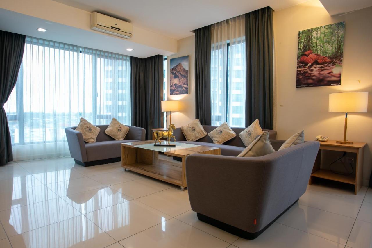 Sky Hotel Kota Kinabalu Exteriör bild