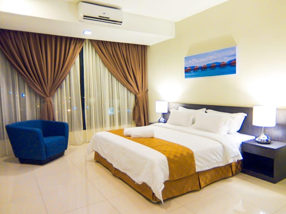 Sky Hotel Kota Kinabalu Exteriör bild